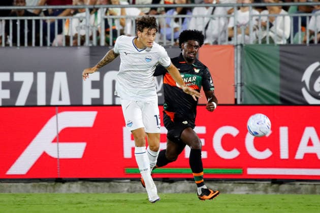 Lazio™s Romano Floriani Mussolini Venezia s Thierry Correia (14 Venezia FC) during the Serie A soccer match between Venezia FC and Lazio in the Pier Luigi Penzo Stadium in Venice , north east Italy - September 19, 2026. - Soccer  Copyright: xPaolaxGarbuio LaPressex