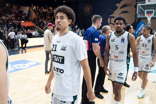 Evans Rapieque (Nr. 21 VET-CONCEPT Gladiators Trier), Justin Simon (Nr. 5 VET-CONCEPT Gladiators Trier), Jordan Roland (Nr. 15 VET-CONCEPT Gladiators Trier) nach dem Spiel GER, Basketball Loewen Braunschweig gegen VET-CONCEPT Gladiators Trier, Basketball, easyCredit BBL, Woche 1, Spielzeit 2026 27, 19.09.2026 GER, Basketball Loewen Braunschweig gegen VET-CONCEPT Gladiators Trier, Basketball, easyCredit BBL, Woche 1, Spielzeit 2026 27, 19.09.2026 Braunschweig Copyright: xEibner-Pressefoto DanielxREINELTx EP_DRT