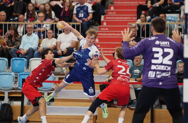GER HBL2 Saison 2026 2027 VfL Potsdam vs EULEN Ludwigshafen, 19.09.26, MBS Arena, Potsdam Finn LEUN (Eulen Ludwigshafen 37), William REICHARDT (1.VfL Potsdam 4), Theo STRAUB (Eulen Ludwigshafen 24), Janis BOIECK (Eulen Ludwigshafen 32)
