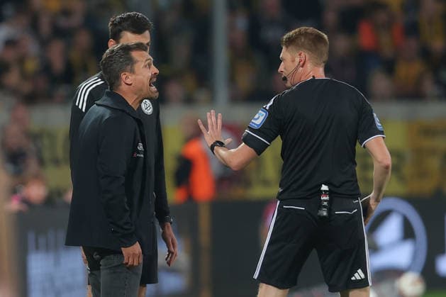 19.09.2026, xtgx, Fussball 2. Bundesliga, SG Dynamo Dresden - Hertha BSC Berlin, v.l. Thomas Stamm (Dresden, Trainer) Reklamiert, beschwert sich, schimpft (DFL DFB REGULATIONS PROHIBIT ANY USE OF PHOTOGRAPHS as IMAGE SEQUENCES and or QUASI-VIDEO) Dresden