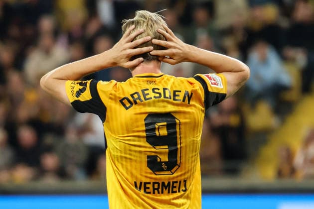 Sport Bilder des Tages Deutschland: 2. Bundesliga 2026 2027, 7. Spieltag, Dynamo Dresden - Hertha BSC, Rudolf-Harbig-Stadion (Dresden): Vincent Vermeij (Dynamo Dresden, 9) Freisteller, nach vergebener Großchance Copyright: xLucasxWalterx