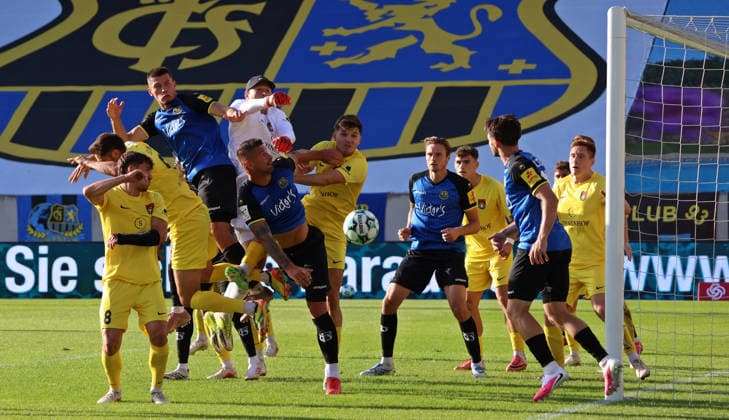 19.09.2026, Fussball, Herren, 3. Liga, Saison 2026 2027, 1. FC Saarbrücken - SG Sonnenhof Großaspach, Elias Rahn (SG Sonnenhof Großaspach) Volkan Celiktas (SG Sonnenhof Großaspach) Mladen Cvjetinovic (1. FC Saarbruecken) Maximilian Reule (SG Sonnenhof Großaspach) Kai Brünker (1. FC Saarbruecken) Antonis Aidonis (SG Sonnenhof Großaspach) Saarbrücken Ludwigsparkstadion Saarland Deutschland Copyright: xFabianxKleerx