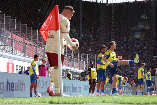 19.09.2026, xrekx, Fussball 2.Bundesliga, 1.FC Kaiserslautern - Eintracht Braunschweig v.l. Marlon Ritter (1.FC Kaiserslautern) Lino Tempelmann (Eintracht Braunschweig) (DFL DFB REGULATIONS PROHIBIT ANY USE OF PHOTOGRAPHS as IMAGE SEQUENCES and or QUASI-VIDEO) Kaiserslautern