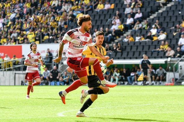 v.li.: Fabian Schleusener (Fortuna Düsseldorf, 24), Danilo Wiebe (Alemannia Aachen, 28), Zweikampf, Duell, duel, tackle, tackling, Dynamik, Action, Aktion, 19.09.2026, Aachen (Deutschland), Fussball, 3. Liga, TSV Alemannia Aachen - Fortuna Düsseldorf, Fussball, 3. Liga, TSV Alemannia Aachen - Fortuna Düsseldorf, DFB DFL REGULATIONS PROHIBIT ANY USE OF PHOTOGRAPHS AS IMAGE SEQUENCES AND OR QUASI-VIDEO.