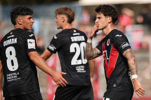 19.09.2026, xsefx, Fußball, FC Viktoria Köln - FC Ingolstadt 04, 3.Liga, Sportpark Höhenberg, 7. Spieltag, Saison 2026 2027: Torjubel nach dem Tor zum 1:0 durch Torschütze Niklas Castelle (FC Viktoria Koeln 44) zusammen mit Taylan Duman (FC Viktoria Koeln 08) DFB regulations prohibit any use of photographs as image sequences and or quasi-video. Nordrhein-Westfalen Deutschland