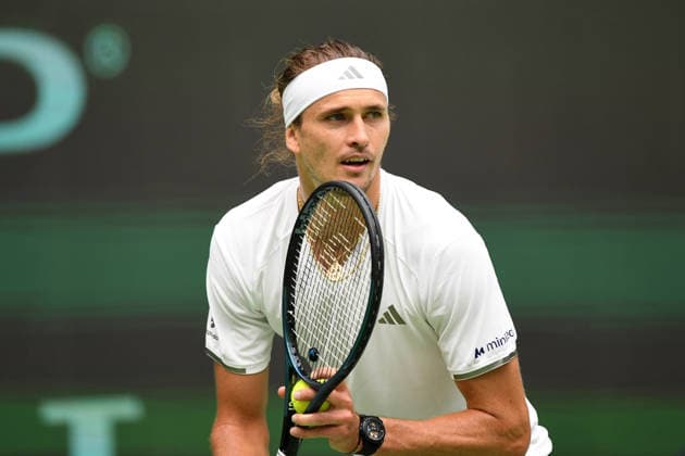 Alexander ZVEREV (GER) Aktion, match1: Alexander ZVEREV (GER) - Matej DODIC (CRO) Deutschland (GER) - Kroatien (CRO) Tennis Davis Cup Qualifiers Round 2 am 19.09.2026 in der Heristo Arena Halle Westfalen, Deutschland. Â