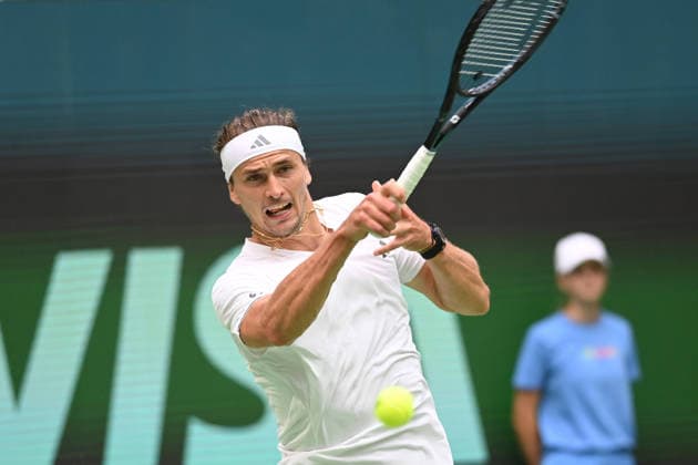 Alexander ZVEREV (GER) Aktion, match1: Alexander ZVEREV (GER) - Matej DODIC (CRO) Deutschland (GER) - Kroatien (CRO) Tennis Davis Cup Qualifiers Round 2 am 19.09.2026 in der Heristo Arena Halle Westfalen, Deutschland. Â