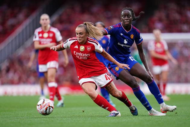 Women s Super League: Arsenal v Manchester United, ManU Georgia Stanway of Arsenal on the ball under pressure during the Women s Super League match Arsenal vs Manchester United at Emirates, London, United Kingdom on 19 September 2026 (Photo by Harvey Murphy News Images) London Emirates Greater London United Kingdom Copyright: xHarveyxMurphy NewsxImagesx