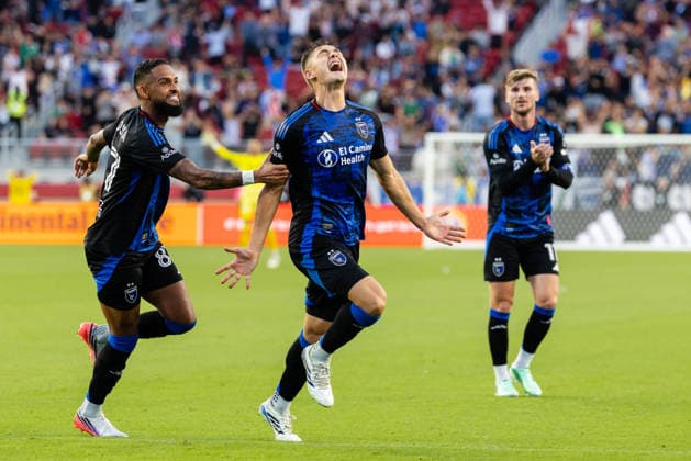 SANTA CLARA, CA - SEPTEMBER 19: Reid Roberts 18 of the San Jose Earthquakes celebrates a goal in stoppage time of an MLS, Fussball Herren, USA match against the Los Angeles Football Club on September 19, 2026 at Levi s Stadium in Santa Clara, CA. (Photo by Matthew Huang Icon Sportswire) SOCCER: SEP 19 MLS San Jose Earthquakes vs Los Angeles Football Club EDITORIAL USE ONLY Icon260919027