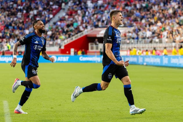 SANTA CLARA, CA - SEPTEMBER 19: Reid Roberts 18 of the San Jose Earthquakes celebrates a goal in stoppage time of an MLS, Fussball Herren, USA match against the Los Angeles Football Club on September 19, 2026 at Levi s Stadium in Santa Clara, CA. (Photo by Matthew Huang Icon Sportswire) SOCCER: SEP 19 MLS San Jose Earthquakes vs Los Angeles Football Club EDITORIAL USE ONLY Icon260919030