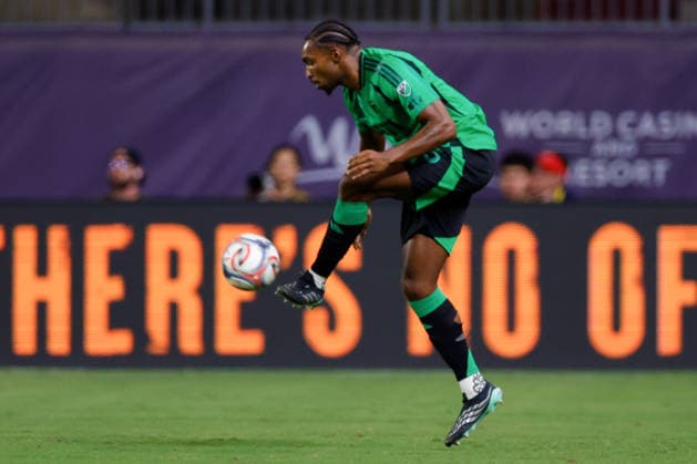 September 19, 2026, Frisco, Texas, United States: Austin FC defender JON BELL (15) kicks the ball in a soccer game, Saturday, Sept. 19, 2026, in Frisco, Texas. Frisco United States - ZUMAa325 20260919_zsa_a325_020 Copyright: xDavidxBalleringxIix