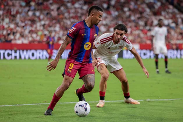 Sevilla FC v FC Barcelona, Barca - LaLiga EA Sports 2026 27 Gabriel Jesus of FC Barcelona controls the ball during the La Liga EA Sports match between Sevilla FC and FC Barcelona at Ramon Sanchez Pizjuan in Seville, Spain, on September 19, 2026. Seville Spain  Copyright: xJosexLuisxContrerasx originalFilename:joseluiscontreras-sevillaf260919_npj2G.jpg