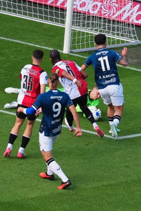 Eredivisie: Feyenoord Rotterdam v FC Utrecht Rotterdam - Goalkeeper Tjark Ernst of Feyenoord during the seventh competition round of the 2026 2027 Eredivisie season. The match is set between Feyenoord Rotterdam and FC Utrecht at Stadion Feijenoord De Kuip on 20 September 2026 in Rotterdam, The Netherlands. Copyright: xTomxBodex