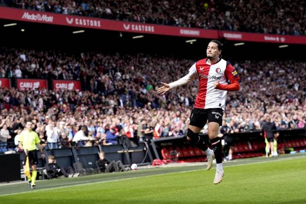 ROTTERDAM - Anis Hadj Moussa of Feyenoord celebrates the 3-0 during the Dutch Eredivisie match between Feyenoord and FC Utrecht at Feyenoord stadium De Kuip on September 20, 2026, in Rotterdam, the Netherlands. TOBIAS KLEUVER ANP Eredivisie 2026 27 xVIxANPxSportx xxANPxIVx 569383704 originalFilename: 569383704.jpg