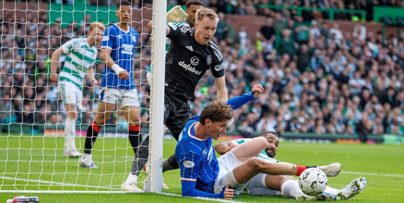 20.09.2026 Celtic v Rangers: Ryan Naderi of Rangers and Cameron Carter-Vickers of Celtic  Copyright: xWilliexVassx NINTCHDBPICT001109865752