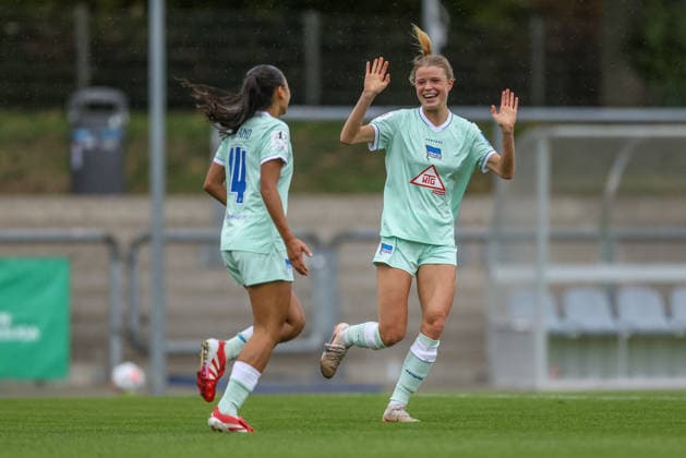 GER, Frankfurt, Eintracht Frankfurt II vs Hertha BSC Berlin, 2. Frauen Bundesliga, Fussball, DFB, Spielzeit 2026 2027, Stadion am Brentanobad, 7. Spieltag im Bild: Sari Saeland (Hertha BSC Frauen 14), Tor, Jubel und Freude, Emotionen, 0:1 DFB DFL REGULATIONS PROHIBIT ANY USE OF PHOTOGRAPHS AS IMAGE SEQUENCES AND OR QUASI-VIDEO, 20.09.2026 Copyright: HMBxMedia HendrikxHamelau