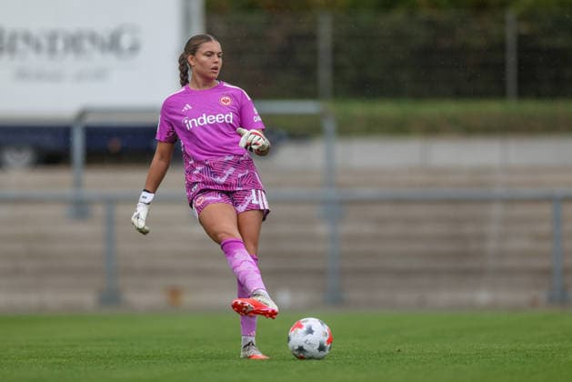 GER, Frankfurt, Eintracht Frankfurt II vs Hertha BSC Berlin, 2. Frauen Bundesliga, Fussball, DFB, Spielzeit 2026 2027, Stadion am Brentanobad, 7. Spieltag im Bild: Sophia Winkler (Eintracht Frankfurt) feiert ihr Comeback nach über einem Jahr Verletzung DFB DFL REGULATIONS PROHIBIT ANY USE OF PHOTOGRAPHS AS IMAGE SEQUENCES AND OR QUASI-VIDEO, 20.09.2026 Copyright: HMBxMedia HendrikxHamelau