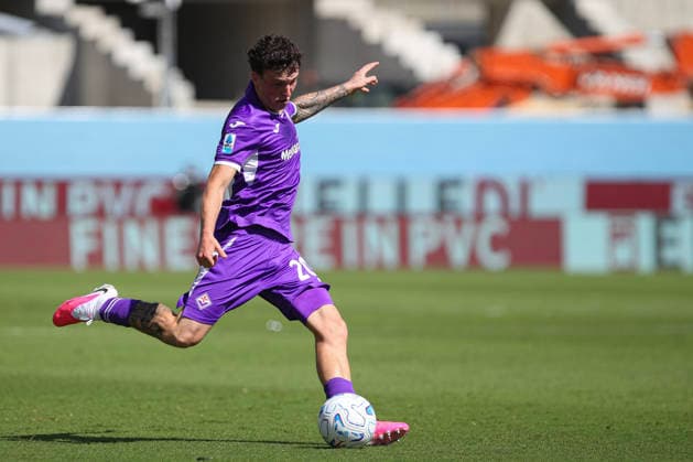 Alex Jimenez of Fiorentina AFC scores the goal of 1-1 during the serie A match between ACF Fiorentina and SSC Napoli at Artemio Franchi Stadium in Firenze (Italy), September 20, 2026. massimilianoxcarnabuci
