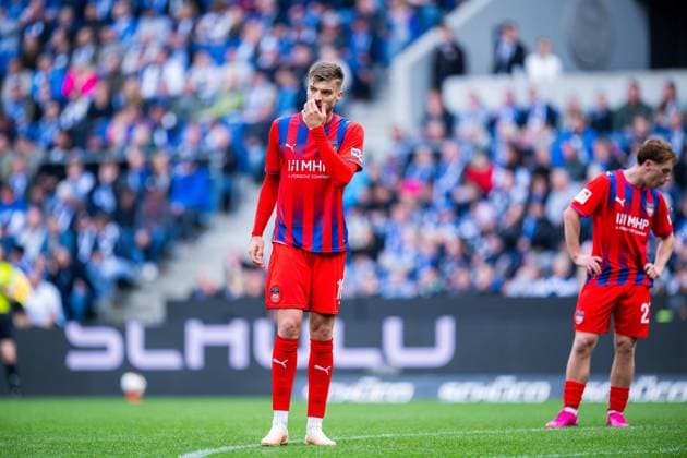 20.09.2026 - Fußball, 2026 2027, 2. Bundesliga, 6. Spieltag, DSC Arminia Bielefeld - 1. FC Heidenheim: (L-R) Julian Niehues (Heidenheim), Michael Heule (Heidenheim) DFL REGULATIONS PROHIBIT ANY USE OF PHOTOGRAPHS AS IMAGE SEQUENCES AND OR QUASI-VIDEO.
