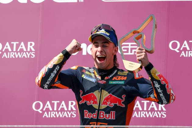 MOTORSPORTS - MotoGP, GP of Austria 2026 SPIELBERG,AUSTRIA,20.SEP.26 - MOTORSPORTS - MotoGP, Grand Prix of Austria, Red Bull Ring, award ceremony. Image shows the rejoicing of Pedro Acosta (ESP Red Bull KTM Factory Racing). Keywords: trophy.  GEPAxpictures xMatthiasxTrinkl