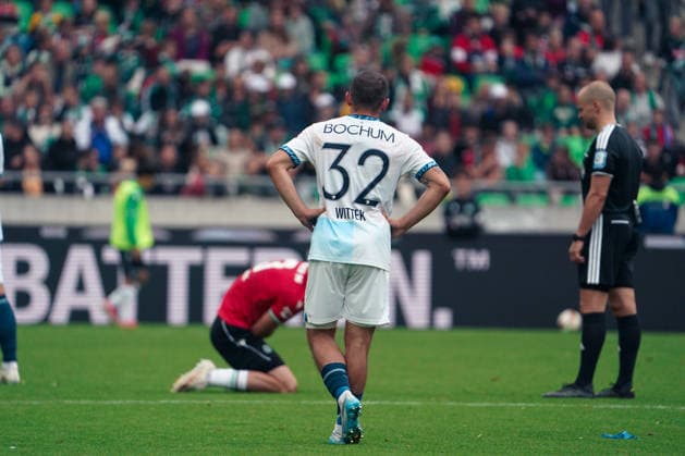 Deutschland: Fussball 2.Bundesliga 2026 2027, 6. Spieltag - Hannover 96 vs VfL Bochum - Heinz von Heiden Arena Stadion (Hannover): Geste, Gestik, Emotion Maximilian Wittek (VfL Bochum, 32) Copyright: xAymanxAlahmedx