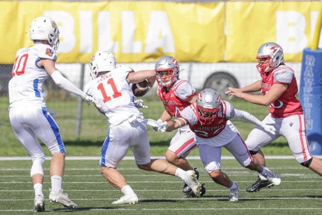 AMERICAN FOOTBALL - U19 European Championship, EM, Europameisterschaft VIENNA,AUSTRIA,20.SEP.26 - AMERICAN FOOTBALL - IFAF Men s U19 European Championships, Austria vs Czech Republic. Image shows Matej Toman(CZE) and Andreas Buchner(AUT).  GEPAxpictures xDavidxBitzan