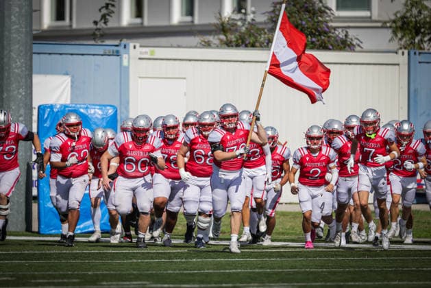 Sport Bilder des Tages AMERICAN FOOTBALL - U19 European Championship, EM, Europameisterschaft VIENNA,AUSTRIA,20.SEP.26 - AMERICAN FOOTBALL - IFAF Men s U19 European Championships, Austria vs Czech Republic. Image shows the team of AUT.  GEPAxpictures xDavidxBitzan