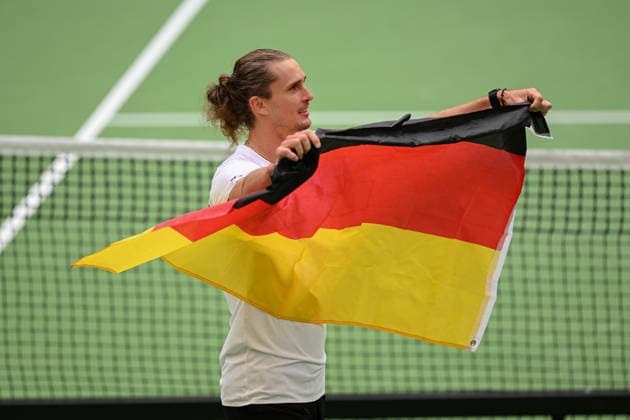 Alexander Zverev GER mit Deutscher Flagge 20.09.2026 ¢ Tennis ¢ Davis Cup Qualifiers 2. Runde ¢ Deutschland vs Kroatien , heristo-arena, Halle (Westfalen), NRW Germany