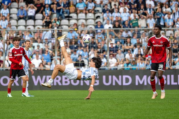 Sport Bilder des Tages Fallrueckzieher Tunay Deniz 36 (TSV 1860 Muenchen), TSV 1860 Muenchen vs. FC Nuernberg II, Fussball, Regionalliga Bayern, 10. Spieltag, 20.09.2026 DFB regulations prohibit any use of photographs as image sequences and or quasi-video Muenchen Bayern Deutschland