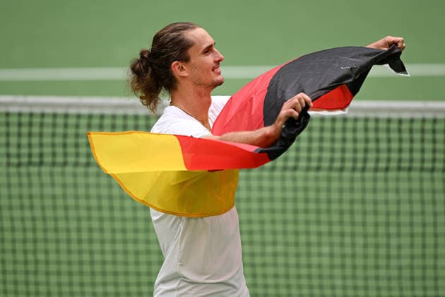 Alexander Zverev GER mit Deutscher Flagge 20.09.2026 ¢ Tennis ¢ Davis Cup Qualifiers 2. Runde ¢ Deutschland vs Kroatien , heristo-arena, Halle (Westfalen), NRW Germany