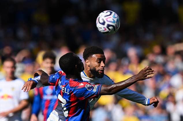 Jayden Bogle of Leeds United and Tyrick Mitchell of Crystal Palace Leeds United v Crystal Palace, Premier League, Football, Elland Road, Leeds, UK - 20 Sep 2026Leeds Elland Road United Kingdom EDITORIAL USE ONLY No use with unauthorised audio, video, data, fixture lists, club league logos or live services. Online in-match use limited to 120 images, no video emulation. No use in betting, games or single club league player publications. Copyright: xGreigxCowie Shutterstockx 17159996ac