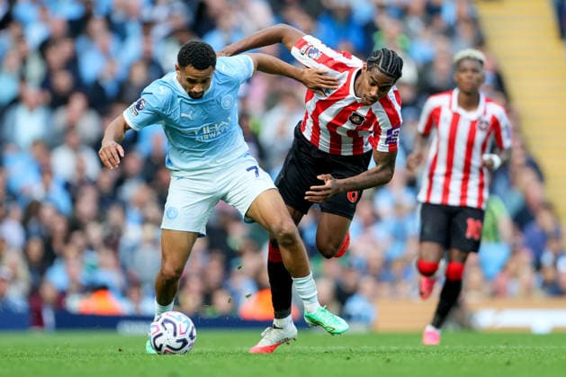 Manchester City v Sunderland - Premier League 2026 27 Iliman Ndiaye of Manchester City an Dayann Methalie of Sunderland challenge during the Premier League 2026 27 match between Manchester City and Sunderland at Etihad Stadium on September 19, 2026 in Manchester, England. WARNING! This Photograph May Only Be Used For Newspaper And Or Magazine Editorial Purposes. May Not Be Used For Publications Involving 1 player, 1 Club Or 1 Competition Without Written Authorisation From Football DataCo Ltd. For Any Queries, Please Contact Football DataCo Ltd on +44 (0) 207 864 9121 Manchester Etihad Stadium England United Kingdom Copyright: xAllstarxPicturexLibraryxLtdx