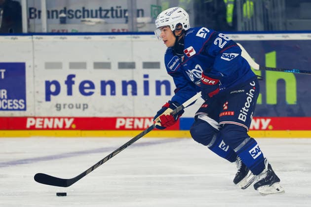 Alexander Ehl (Adler Mannheim, 28)mit Puk GER Adler Mannheim - Eisbaeren Berlin Eishockey DEL 2.Spieltag Saison 2026 2027 20.09.2026 GER Adler Mannheim - Eisbaeren Berlin Eishockey PENNY DEL 2.Spieltag Season Saison 2026 2027 20.09.2026 Mannheim Copyright: xEibner-Pressefoto JoergxHirschx EP_JHH