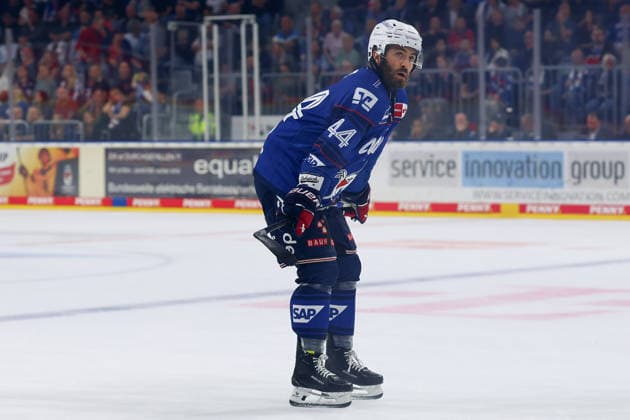 Anthony Greco (Adler Mannheim, 44) GER Adler Mannheim - Eisbaeren Berlin Eishockey DEL 2.Spieltag Saison 2026 2027 20.09.2026 GER Adler Mannheim - Eisbaeren Berlin Eishockey PENNY DEL 2.Spieltag Season Saison 2026 2027 20.09.2026 Mannheim Copyright: xEibner-Pressefoto JoergxHirschx EP_JHH