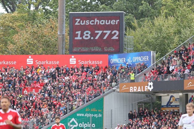 18.772 Zuschauer sahen die Partie in Cottbus. Fussball 2. Bundesliga 2026 2027 FC Energie Cottbus - FC St. Pauli
