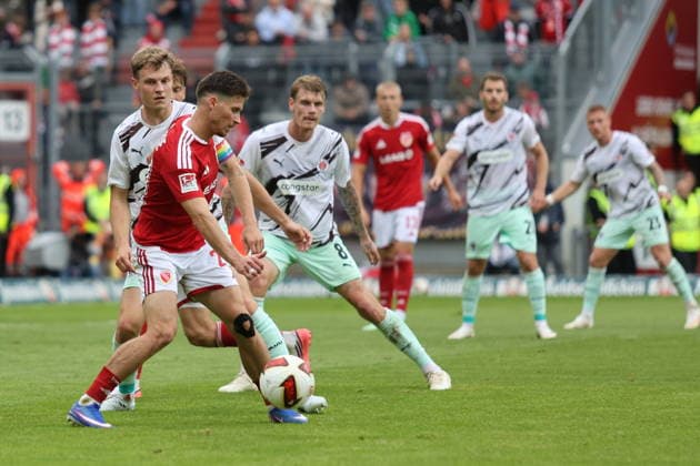 20 Axel Borgmann (Energie Cottbus, vorn) Fussball 2. Bundesliga 2026 2027 FC Energie Cottbus - FC St. Pauli