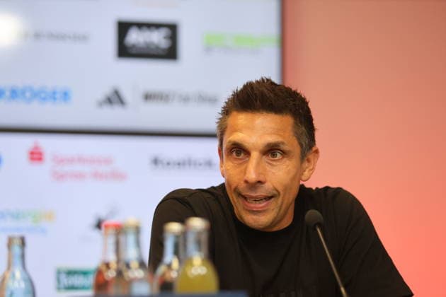 Trainer Marcel Rapp (St. Pauli) Fussball 2. Bundesliga 2026 2027 FC Energie Cottbus - FC St. Pauli