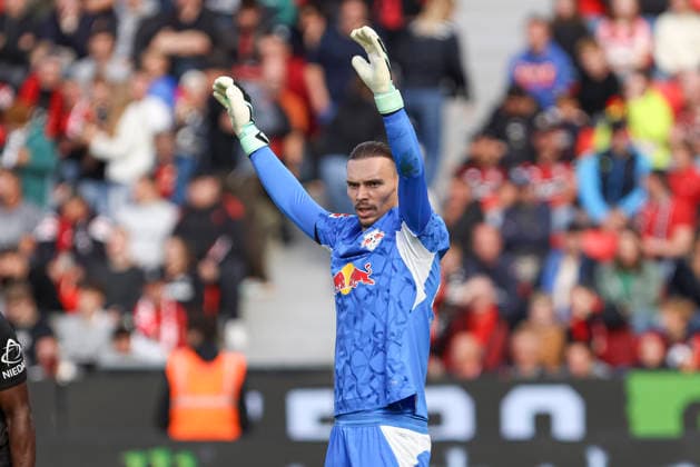 Torwart Maarten Vandevoordt (RB Leipzig) gestikuliert, Gestik waehrend des Spiels der 1. Bundesliga zwischen Bayer 04 Leverkusen und RB Leipzig, BayArena am 20. September 2026 in Leverkusen, Deutschland. (Foto von Oliver Kaelke DeFodi Images) +++ Torwart Maarten Vandevoordt (RB Leipzig) gestures during the Bundesliga match between Bayer 04 Leverkusen and RB Leipzig at BayArena on September 20, 2026 in Leverkusen, Germany. (Photo by Oliver Kaelke DeFodi Images) DFB DFL REGULATIONS PROHIBIT ANY USE OF PHOTOGRAPHS AS IMAGE SEQUENCES AND OR QUASI-VIDEO. (Photo by Oliver Kaelke DeFodi Images) -