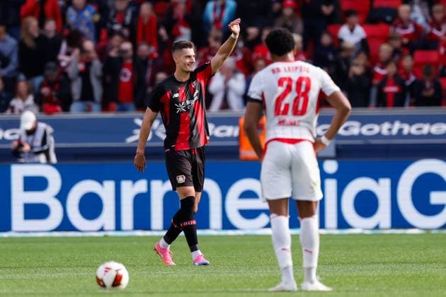 LEVERKUSEN - Patrick Scick of Bayer Leverkusen celebrates his team s first goal during the Bundesliga match between Bayer 04 Leverkusen and RB Leipzig at the BayArena on September 20, 2026, in Leverkusen, Germany. MARCEL TER BALS ANP Bundesliga 2026 27 xVIxANPxSportx xMarcelxterxBalsxIVx 569402094 originalFilename: 569402094.jpg
