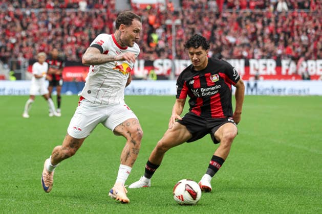 David Raum (RB Leipzig) und Ibrahim Maza (Bayer 04 Leverkusen) im Zweikampf waehrend des Spiels der 1. Bundesliga zwischen Bayer 04 Leverkusen und RB Leipzig, BayArena am 20. September 2026 in Leverkusen, Deutschland. (Foto von Oliver Kaelke DeFodi Images) +++ David Raum (RB Leipzig) und Ibrahim Maza (Bayer 04 Leverkusen) battle for the ball during the Bundesliga match between Bayer 04 Leverkusen and RB Leipzig at BayArena on September 20, 2026 in Leverkusen, Germany. (Photo by Oliver Kaelke DeFodi Images) DFB DFL REGULATIONS PROHIBIT ANY USE OF PHOTOGRAPHS AS IMAGE SEQUENCES AND OR QUASI-VIDEO. (Photo by Oliver Kaelke DeFodi Images) -