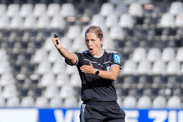 Karoline Wacker (Schiedsrichterin) , Deutschland, Fussball, GooglePixel Frauen-Bundesliga, 5.Spieltag, 2026 2027, SC Freiburg vs. Bayer 04 Leverkusen, 20.09.2026, Dreisamstadion, Freiburg Freiburg Dreisamstadion Baden-Wuerttemberg Deutschland Copyright: xArnexAmbergx