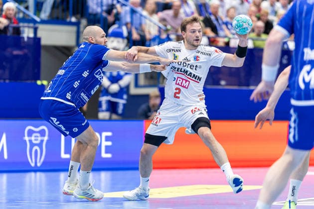 Sport Bilder des Tages (L-R) Christian O Sullivan (TBV Lemgo Lippe, 09) im Zweikampf mit Frieder Bandlow (HC Erlangen, 02) GER, TBV Lemgo Lippe vs. HC Erlangen, Handball, 1. Bundesliga, 5. Spieltag, Spielzeit 2026 2027, 20.09.2026 GER, TBV Lemgo Lippe vs. HC Erlangen, Handball, 1. Bundesliga, 5. Spieltag, Spielzeit 2026 2027, 20.09.2026 Lemgo Copyright: xEibner-Pressefoto JanxRollingerx EP_JSK