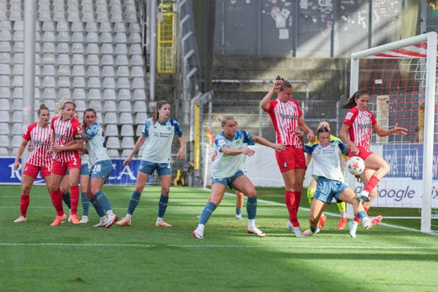Google Pixel Frauen-Bundesliga: SC Freiburg vs. Bayer 04 Leverkusen, 20.09.2026 Maj Schneider (SC Freiburg, 15) mit einer Chance Google Pixel Frauen-Bundesliga: SC Freiburg vs. Bayer 04 Leverkusen, Dreisamstadion, 20.09.2026 DFB DFL REGULATIONS PROHIBIT ANY USE OF PHOTOGRAPHS AS IMAGE SEQUENCES AND OR QUASI-VIDEO. Copyright: xBEAUTIFULxSPORTS Boscox