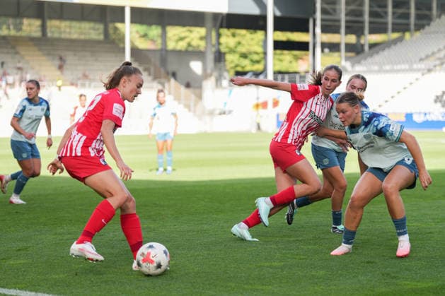 Google Pixel Frauen-Bundesliga: SC Freiburg vs. Bayer 04 Leverkusen, 20.09.2026 Lisa Kolb (SC Freiburg, 22) am Ball Google Pixel Frauen-Bundesliga: SC Freiburg vs. Bayer 04 Leverkusen, Dreisamstadion, 20.09.2026 DFB DFL REGULATIONS PROHIBIT ANY USE OF PHOTOGRAPHS AS IMAGE SEQUENCES AND OR QUASI-VIDEO. Copyright: xBEAUTIFULxSPORTS Boscox