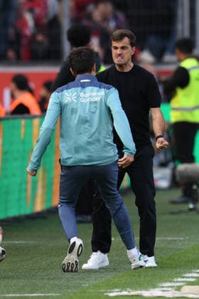 Trainer Carles Martinez ( Bayer 04 Leverkusen ) jubelt ueber das Tor zum 2 : 0. GER, Bayer 04 Leverkusen vs RB Leipzig, Fussball, Bundesliga, 4. Spieltag, Spielzeit 2026 2027, 20.09.2026 DFL REGULATIONS PROHIBIT ANY USE OF PHOTOGRAPHS AS IMAGE SEQUENCES AND OR QUASI-VIDEO GER, Bayer 04 Leverkusen vs RB Leipzig, Fussball, Bundesliga, 4. Spieltag, Spielzeit 2026 2027, 20.09.2026 Leverkusen Copyright: xEibner-Pressefoto ThomasxThienelx EP_TTL