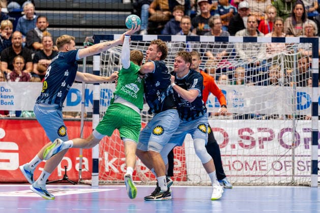 Düsseldorf, 20.09.2026, Handball, Herren, Opel Bundesliga, 5. Spieltag, 2026 2027: Bergische HC Füchse Berlin Mathias Gidsel (Füchse Berlin, 19) im Zweikampf