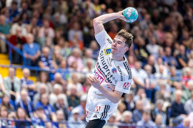 Yannik Bialowas (HC Erlangen, 07) im Torwurf GER, TBV Lemgo Lippe vs. HC Erlangen, Handball, 1. Bundesliga, 5. Spieltag, Spielzeit 2026 2027, 20.09.2026 GER, TBV Lemgo Lippe vs. HC Erlangen, Handball, 1. Bundesliga, 5. Spieltag, Spielzeit 2026 2027, 20.09.2026 Lemgo Copyright: xEibner-Pressefoto JanxRollingerx EP_JSK