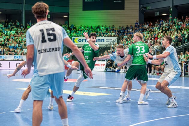 OPEL Handball Bundesliga; HSG Wetzlar - VfL Gummersbach, 20.09.26 Doruk Pehlivan (HSG Wetzlar, 19), Miro Schluroff (VfL Gummersbach, 15), Kristjan Horzen (VfL Gummersbach, 27), Georg Löwen ((HSG Wetzlar, 33), Å tepan Zeman (VfL Gummersbach, 66) OPEL Handball Bundesliga; HSG Wetzlar - VfL Gummersbach: Wetzlar, 20.09.26 Copyright: xBEAUTIFULxSPORTS Roeczeyx
