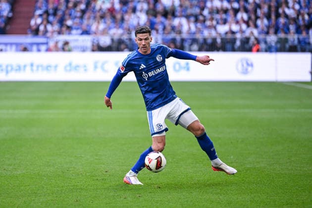 20.09.2026, Fussball, Saison 2026 2027, Bundesliga, FC Schalke 04 - SV Elversberg, Robin Gosens (FC Schalke 04) xRHR-FOTO YYx Copyright: KROEGER RHR-FOTOx RHR-FOTO YY