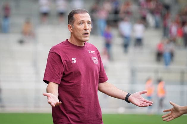 Fussball, Google Pixel Frauen-Bundesliga, 5. Spieltag, 2026 2027, SC Freiburg vs. Bayer 04 Leverkusen, 20.09.2026, Dreisamstadion, Freiburg, Roberto Pätzold Roberto Paetzold (Bayer 04 Leverkusen, Cheftrainer) Freiburg Dreisamstadion Baden-Württemberg Deutschland Copyright: xFINLEYxMÖRCHx